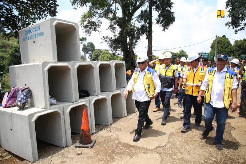 Kementerian Pupr Perbaiki Jalan Rusak Pada Jalur Alternatif Puncak Jawa