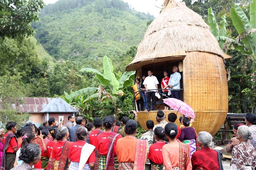 Menpar Arief Yahya Meresmikan Dua Homestay di Desa Wisata 