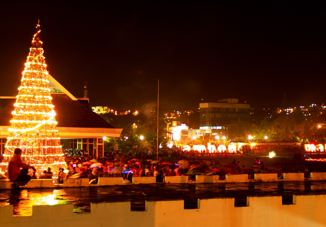 Patroli TNI  Polri  Amankan Malam Natal di Ambon IndependensI