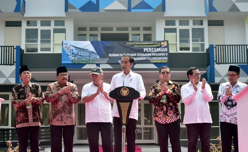 Presiden Jokowi Resmikan Rusun hingga Jembatan di 