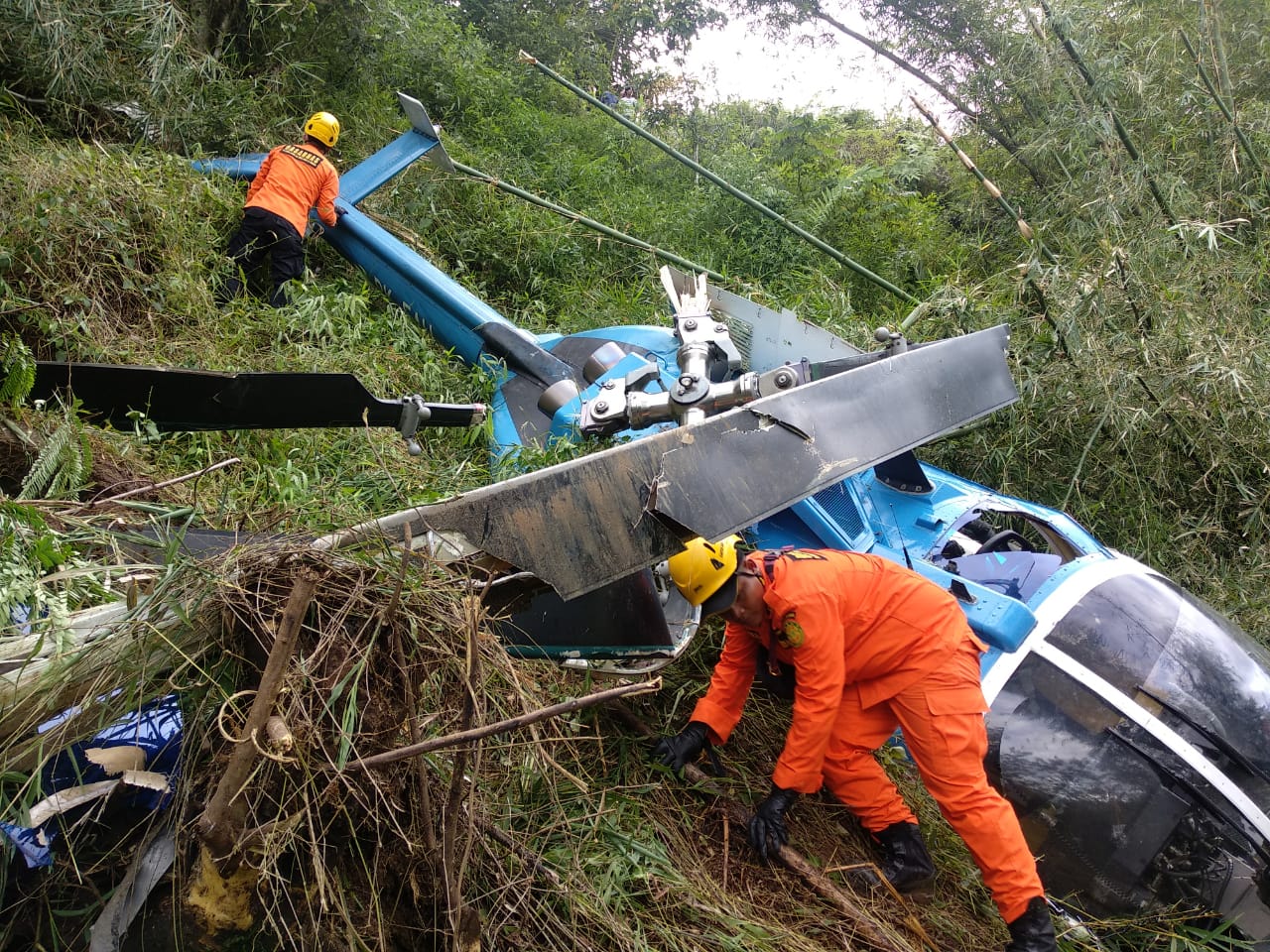 Helikopter Milik PT Air Transport Services Jatuh di Tasikmalaya - IndependensI