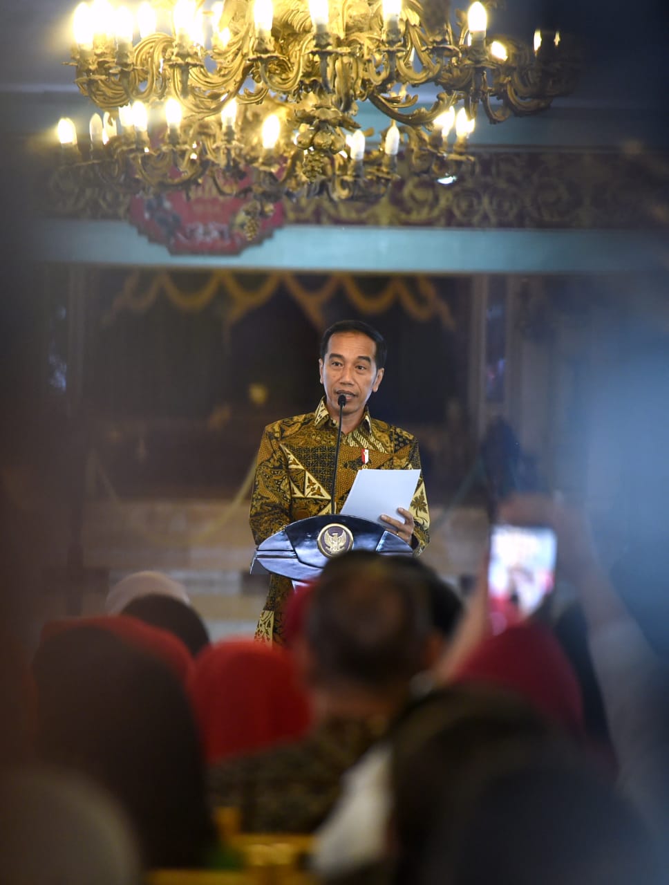 Hari Batik Nasional 2019, Presiden Jokowi: Jadikan Batik Duta Budaya ...