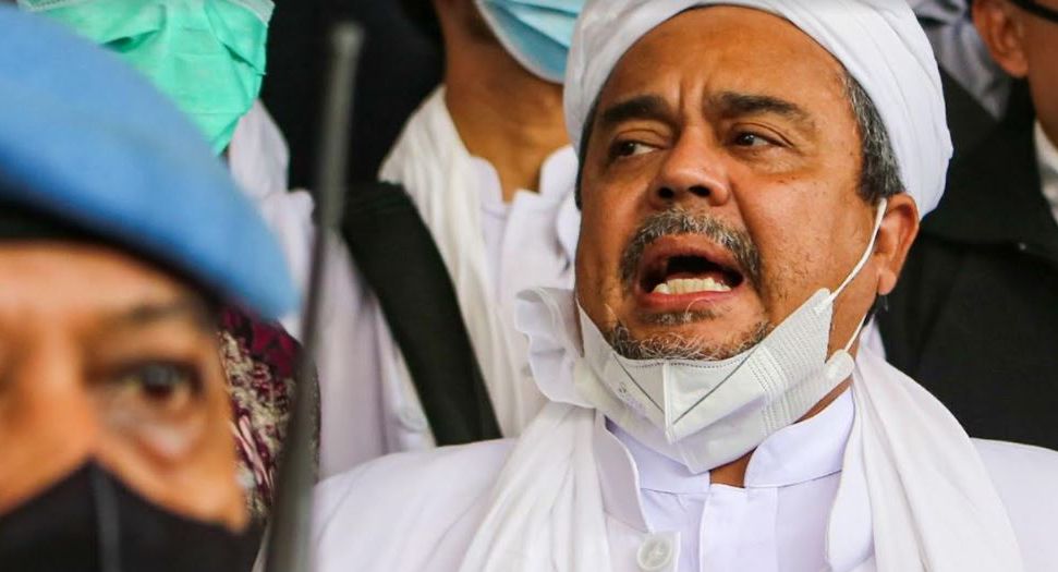 Majelis Hakim PN Jaktim Vonis Habib Rizieq 8 Bulan Penjara - IndependensI