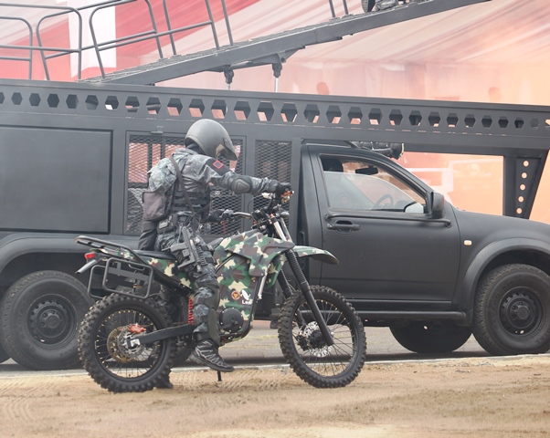 Di Era Prabowo Motor Listrik Militer E-Tactical Bike Karya Anak Bangsa Curi Perhatian Jokowi
