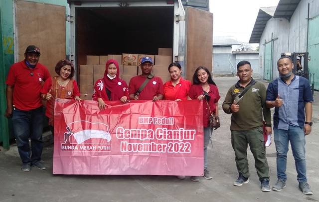 Bunda Merah Putih Salurkan Bantuan ke Masyarakat Terdampak Gempa Cianjur 