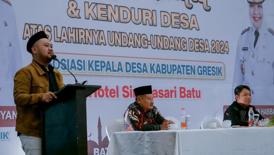 Bangun Solidaritas Bupati Gresik Ajak Para Kades Peduli Bawean