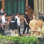 Ditreskrimsus Polda Riau Gledah Ruang Setwan DPRD Riau