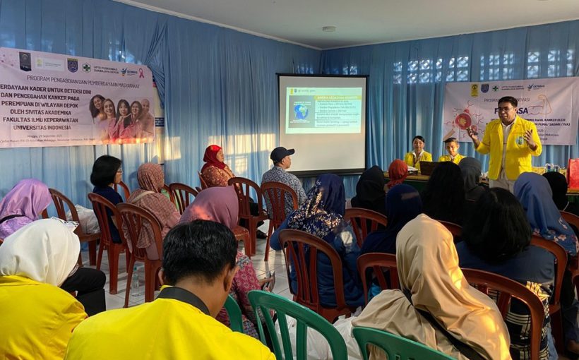 Mahasiswa Residen Keperawatan Onkologi Universitas Indonesia tahun 2025 melakukan penyuluhan terkait kanker untuk para kader Posyandu di Mekarjaya, Depok, Jawa Barat.