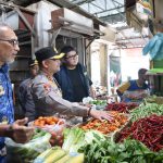 Pastikan Stok Sembako Aman Jelang Lebaran, Kapolres Gresik Sidak Pasar