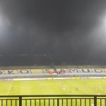 Polusi Debu Hiasi Stadion Gejos Gresik Buat Heboh Penonton Pertandingan Sepakbola Timnas U-17